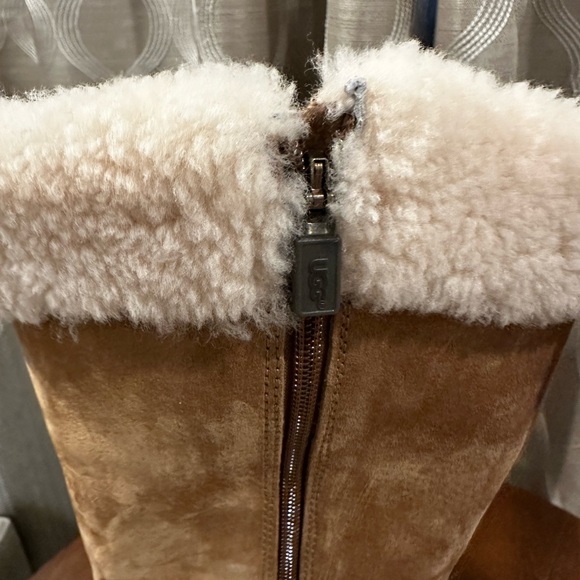 Women’s Ugg Tall Chestnut Brown Plumdale Cuff Pom Pom Zip Boots - Picture 8 of 16